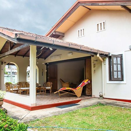 Fuchs Villas Negombo Exterior photo
