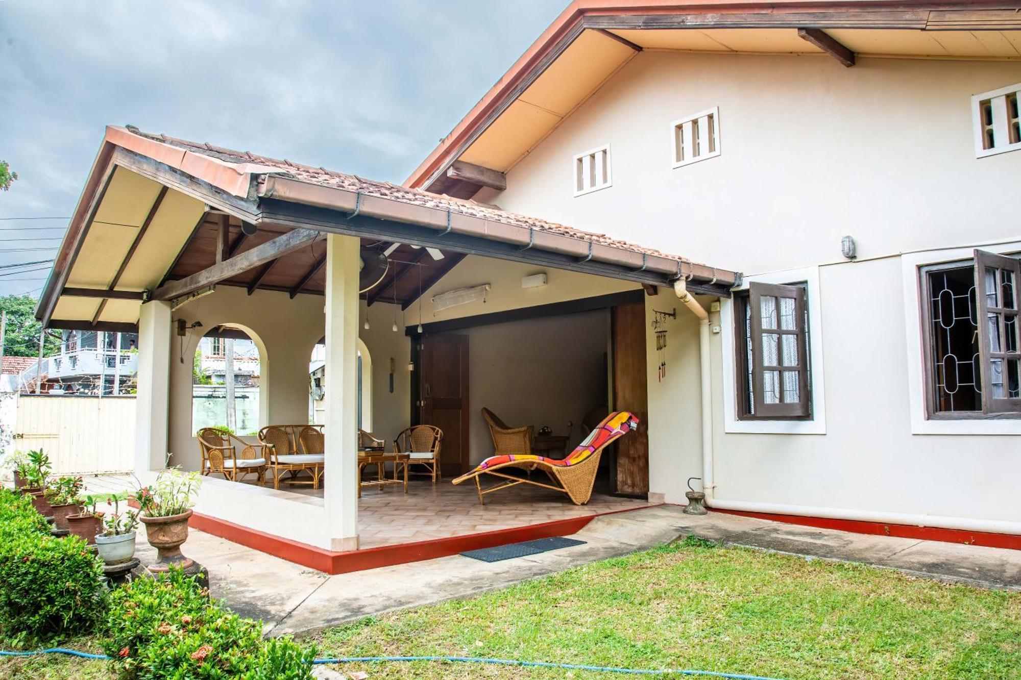 Fuchs Villas Negombo Exterior photo