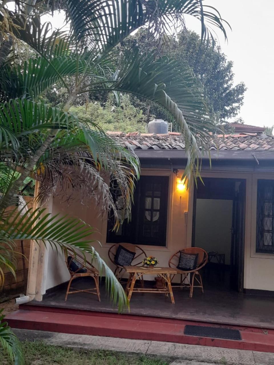Fuchs Villas Negombo Exterior photo